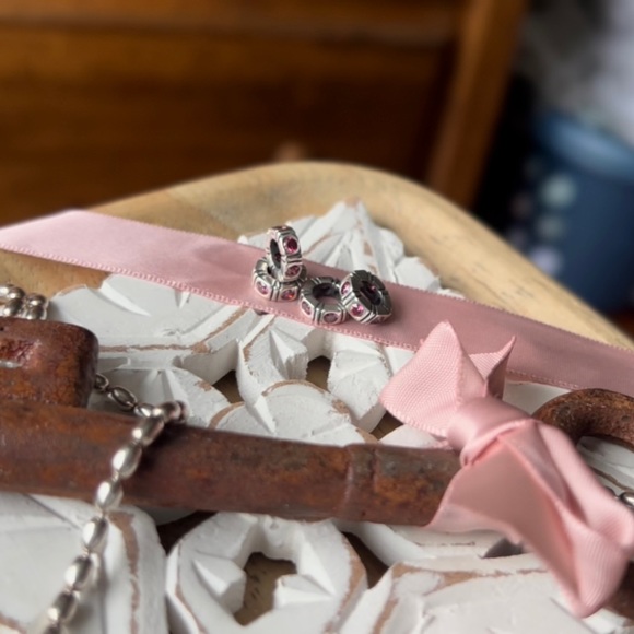 Sold - Picture 5 of 8